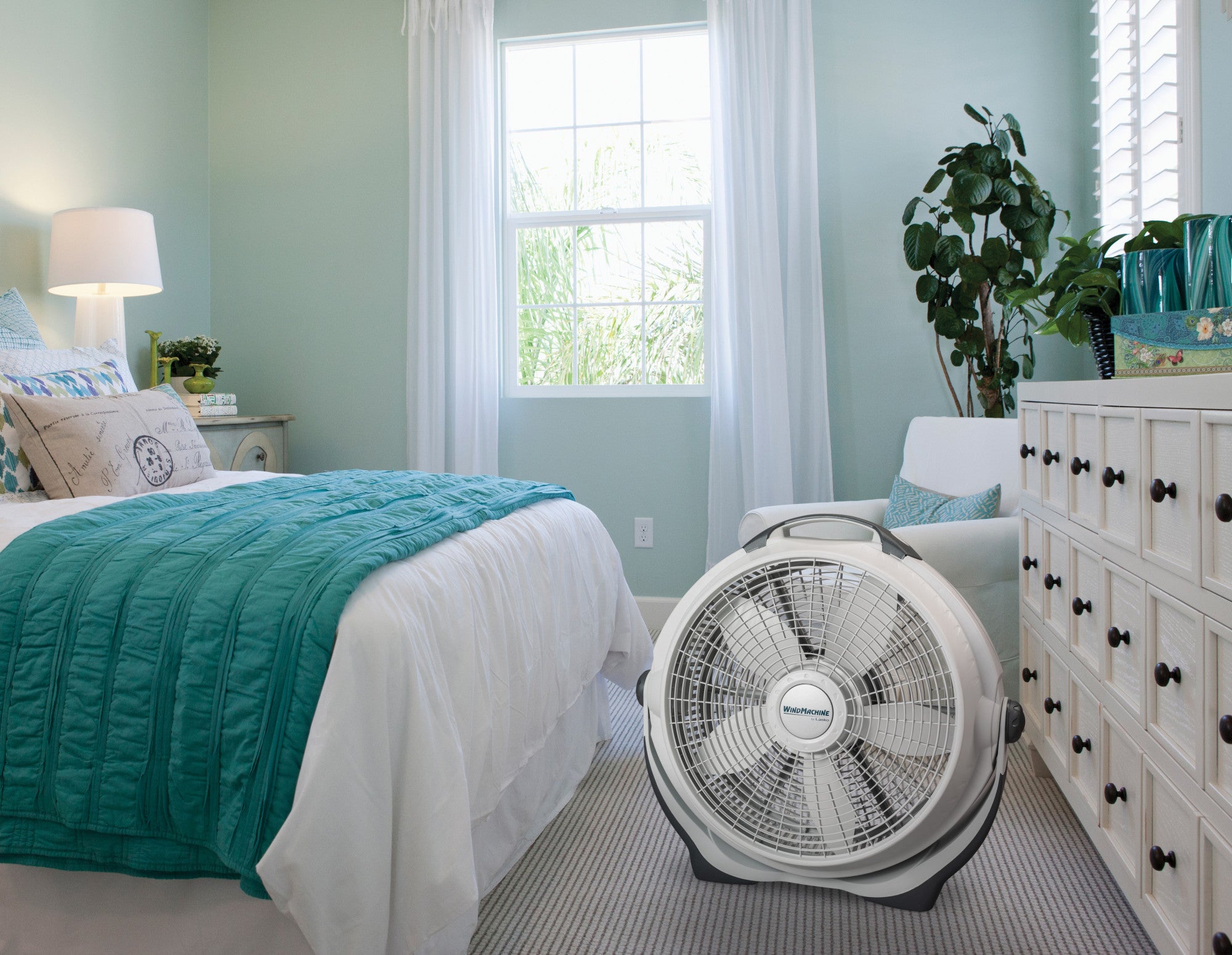 Lasko Wind Machine 20 Air Circulator Fan: 3-Speed. Pivoting. Gray - Image 11