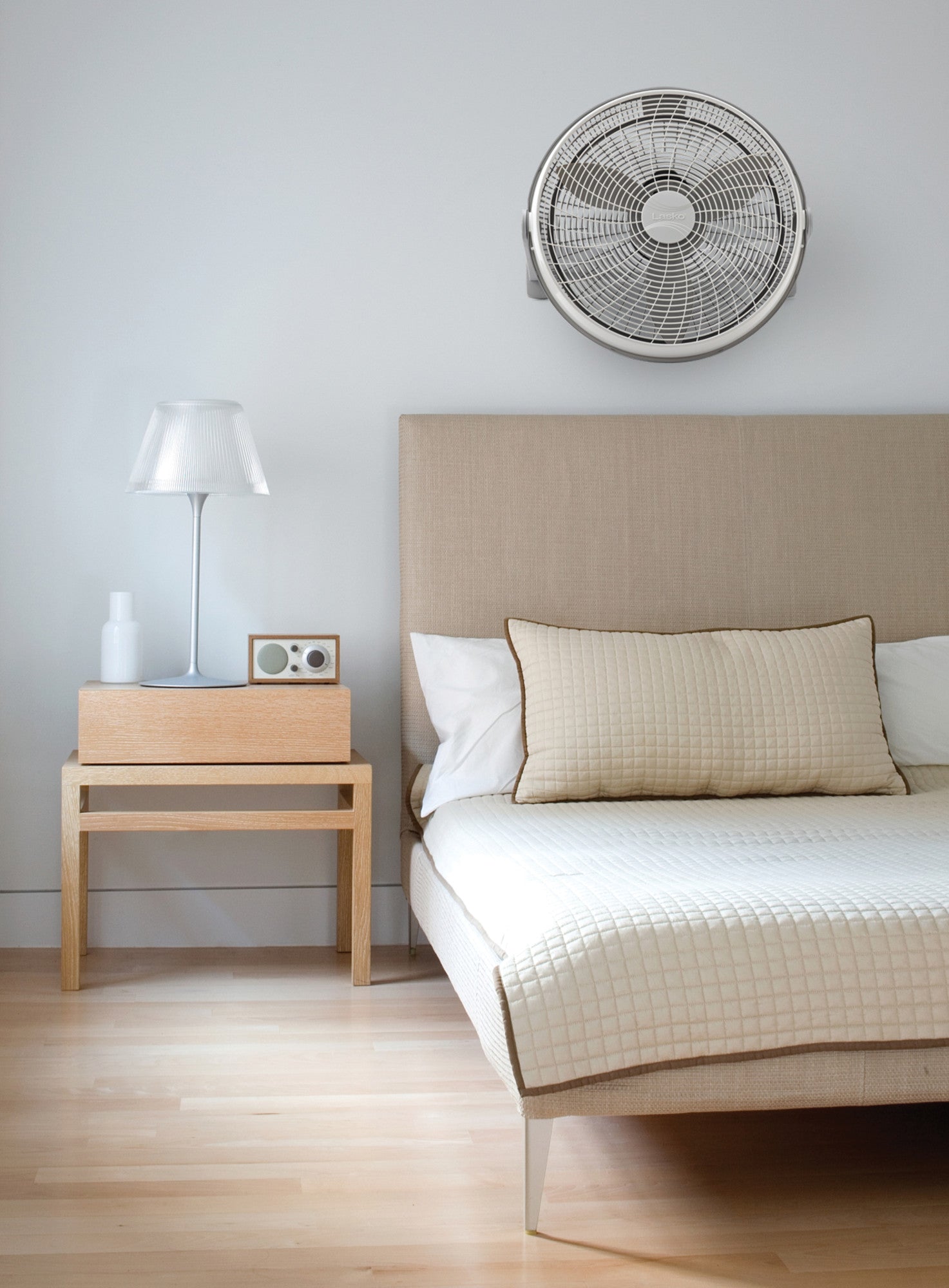 Lasko 20 Air Circulator Fan: Wall Mount. 3-Speed. Pivoting. Silver - Image 7
